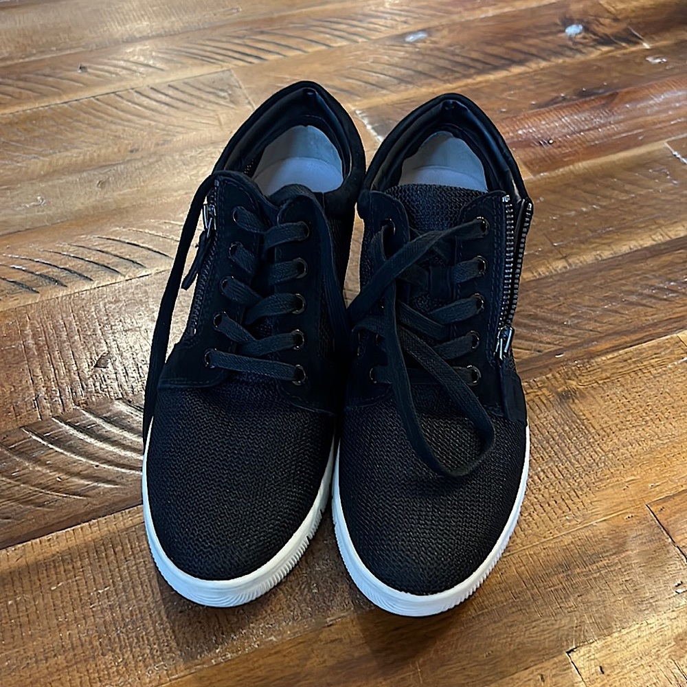 Naturalizer Women’s Kai Wedge Sneaker - Black - Size 8